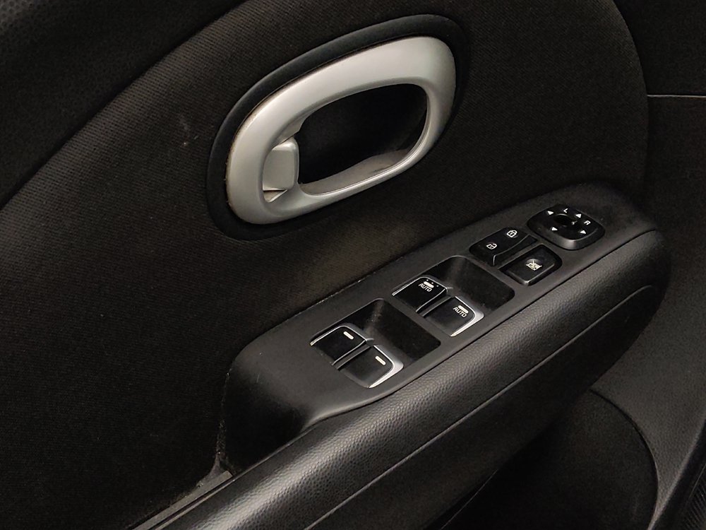 Used 2019 Kia Soul + FWD image 27