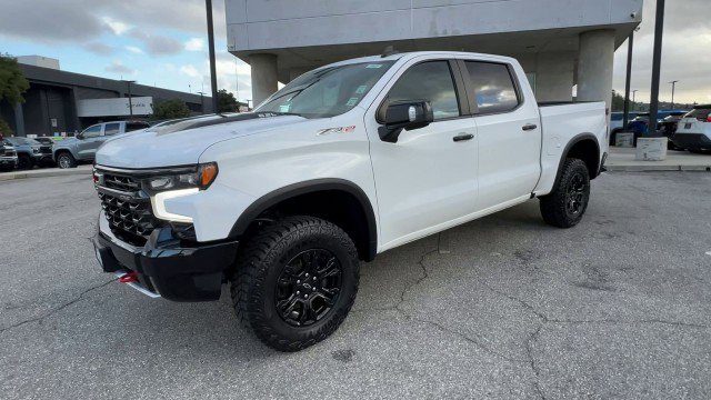 Used 2023 Chevrolet Silverado 1500 ZR2 w/ Technology Package image 4