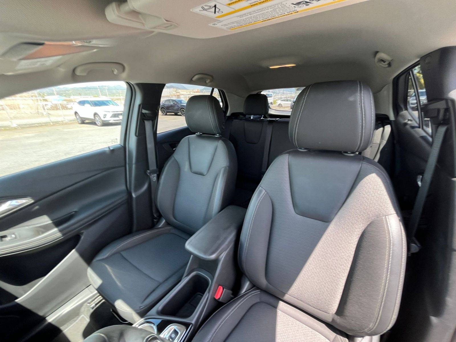 Used 2025 Buick Encore GX Preferred image 35