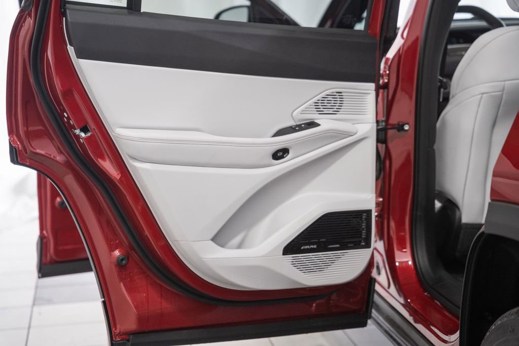 New 2026 Jeep Cherokee Overland image 39