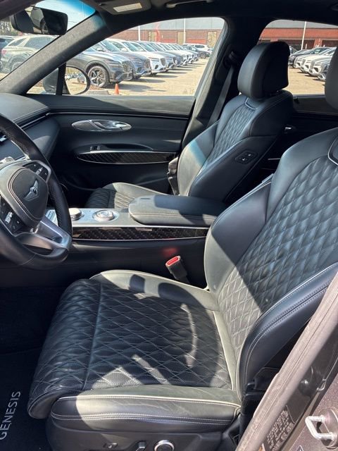 Used 2023 Genesis GV70 3.5T Sport w/ Sport Prestige Package image 9