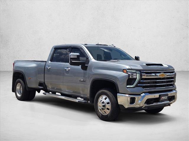 Used 2026 Chevrolet Silverado 3500 LTZ w/ LTZ Texas Edition AWD/4WD image 3