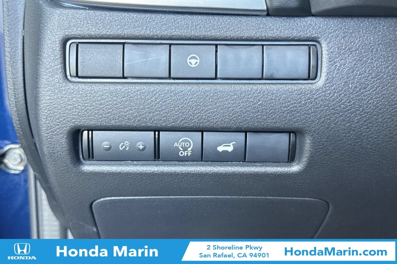 Used 2025 Nissan Rogue SV FWD image 33