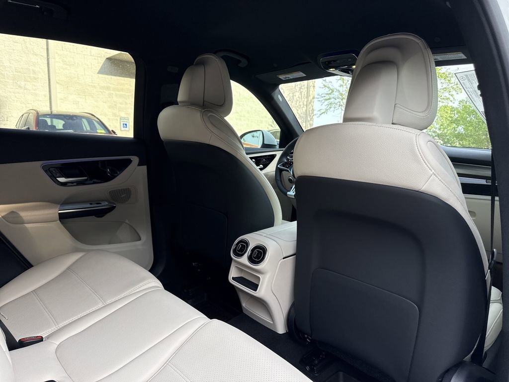 New 2025 Mercedes-Benz GLC 350e 4MATIC image 18