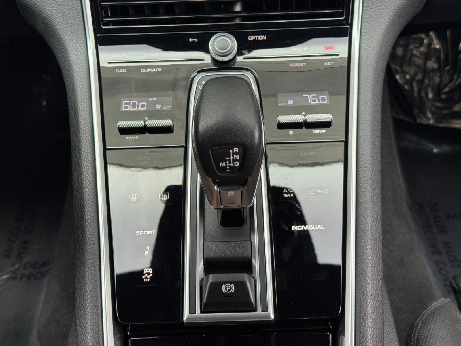 Used 2023 Porsche Panamera Platinum Edition RWD image 29