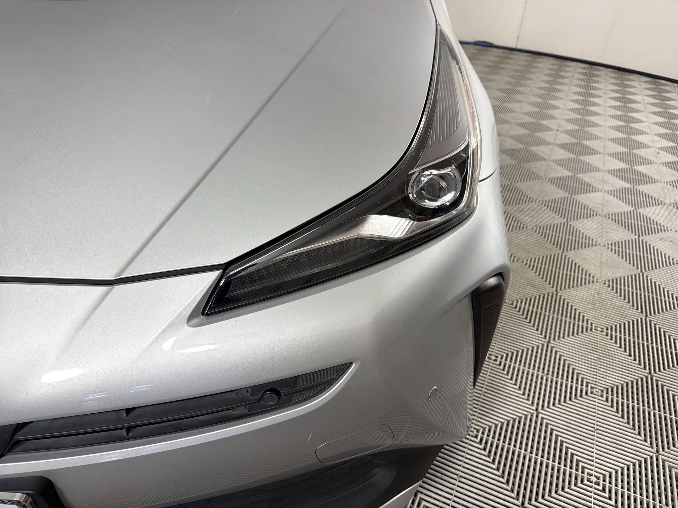 Used 2019 Toyota Prius XLE w/ Advanced Technology Package image 11