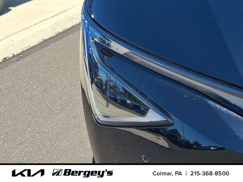Certified 2025 Kia EV6 Wind AWD/4WD image 11