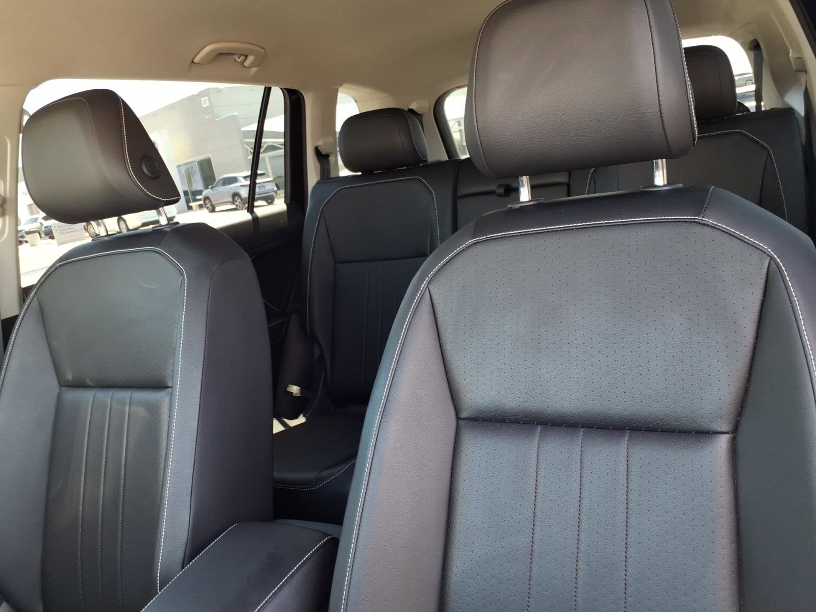 Certified 2022 Volkswagen Tiguan SE FWD image 20