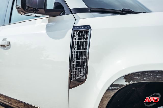 Used 2022 Land Rover Defender 110 X-Dynamic HSE image 29