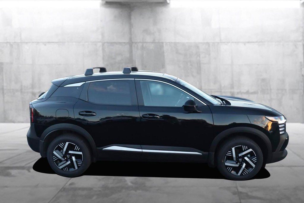 New 2026 Nissan Kicks SV w/ SV Premium Package image 5