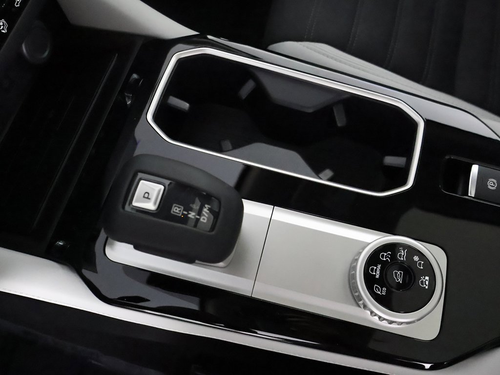 New 2025 Mitsubishi Outlander SE image 50