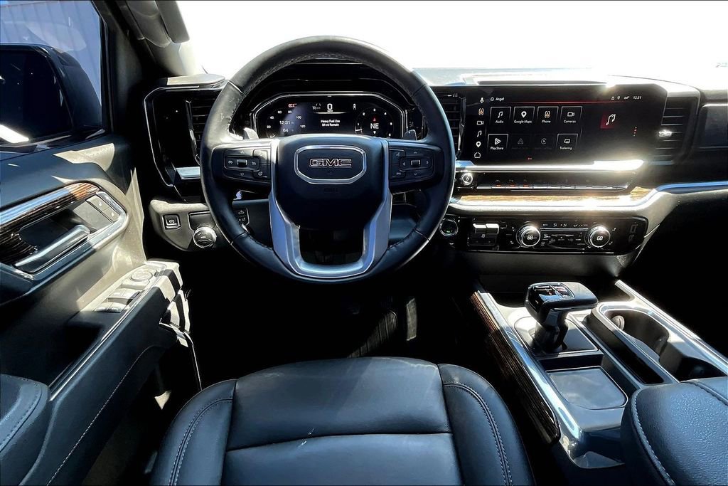 Used 2025 GMC Sierra 1500 Elevation w/ Elevation Premium Package image 7