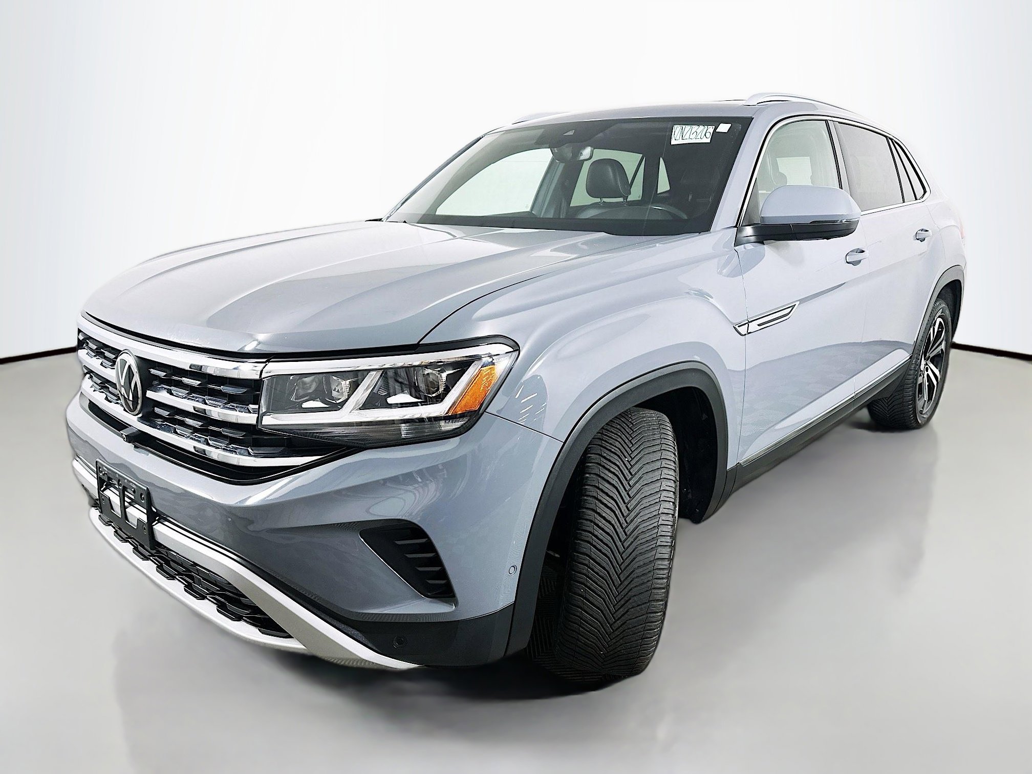 Used 2020 Volkswagen Atlas Cross Sport SEL Premium image 3