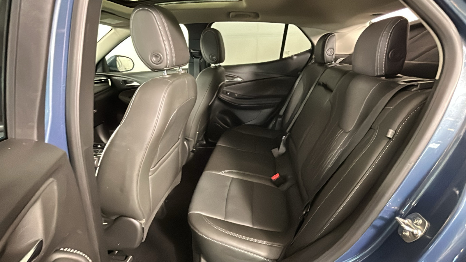 Used 2026 Buick Encore GX Avenir w/ Avenir Technology Package AWD/4WD image 31