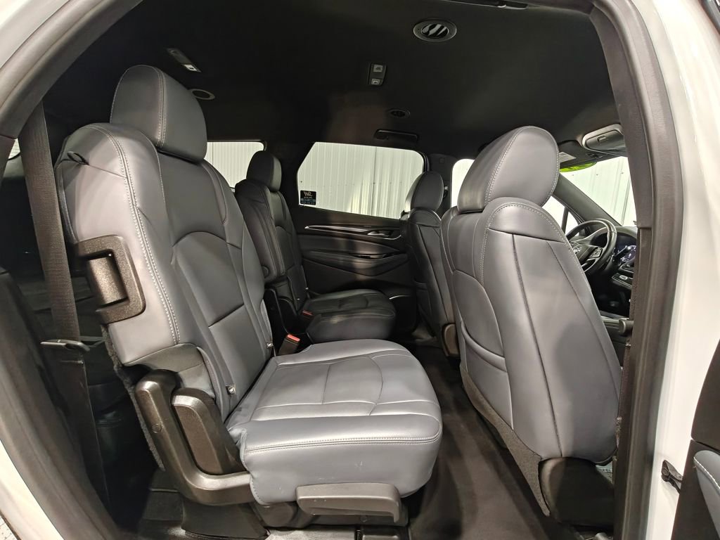 Used 2024 Buick Enclave Premium image 27