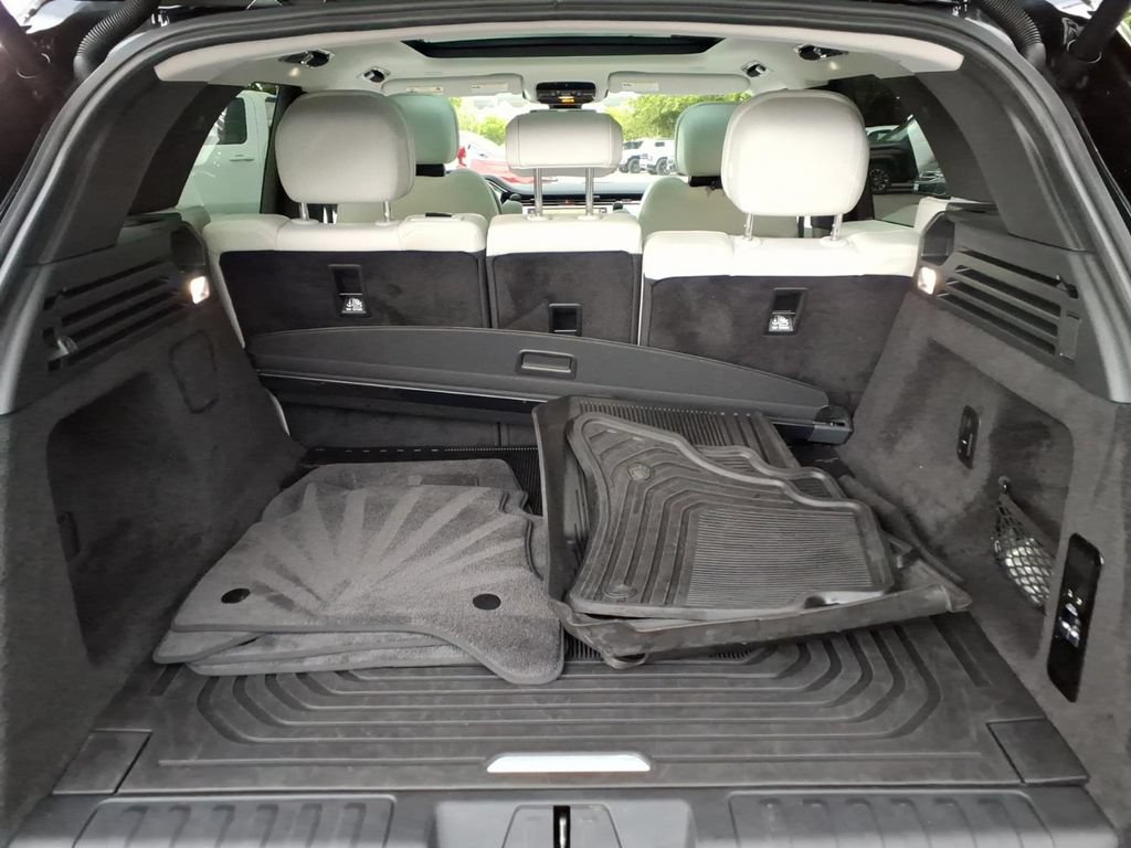 Used 2024 Land Rover Range Rover Sport SE AWD/4WD image 19