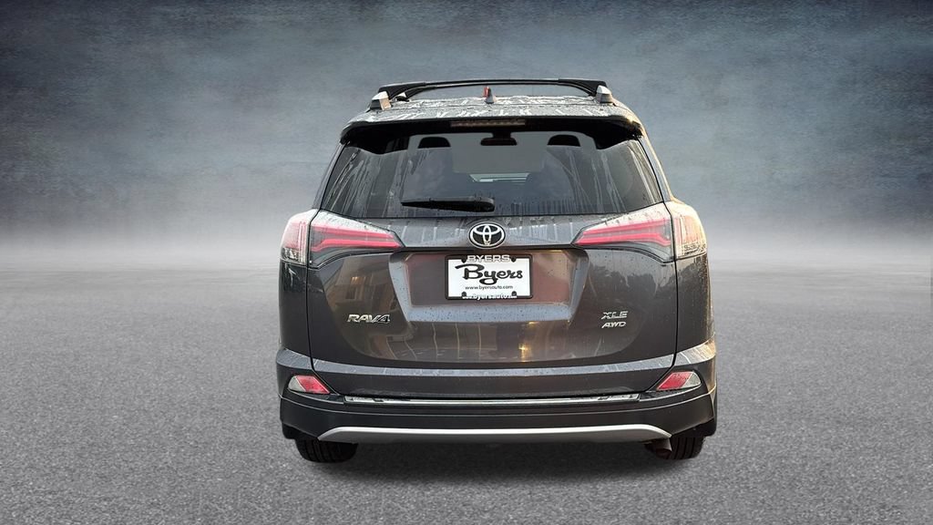 Used 2018 Toyota RAV4 XLE AWD/4WD image 32