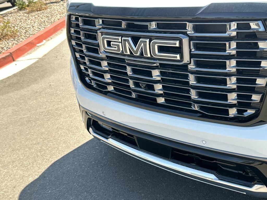Used 2026 GMC Yukon XL Denali Ultimate AWD/4WD image 32
