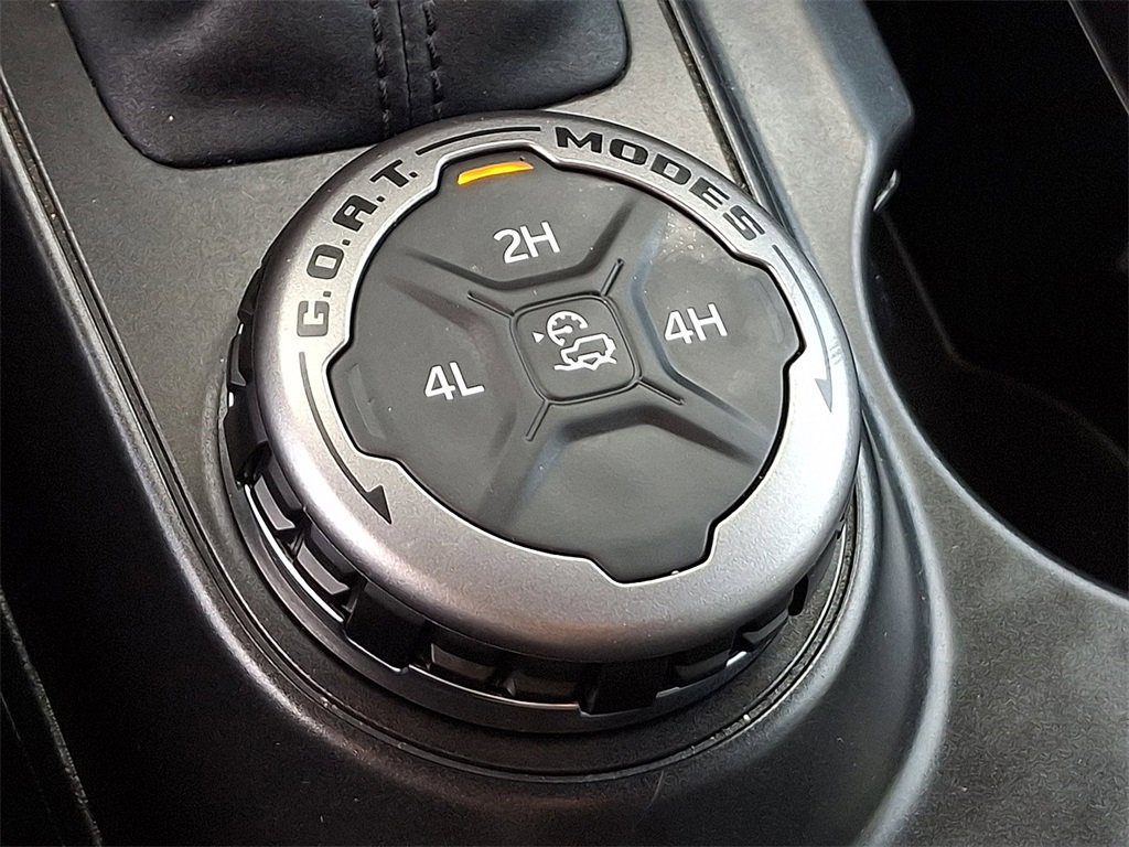 Used 2023 Ford Bronco Outer Banks image 24