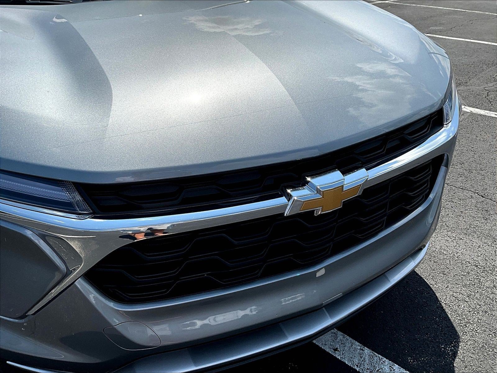 New 2026 Chevrolet Trax LT w/ Sunroof Package FWD image 22