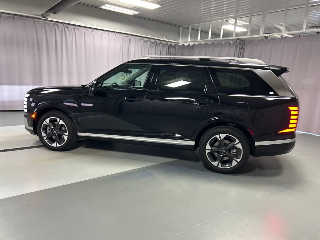 Used 2026 Hyundai Palisade Limited AWD/4WD image 4