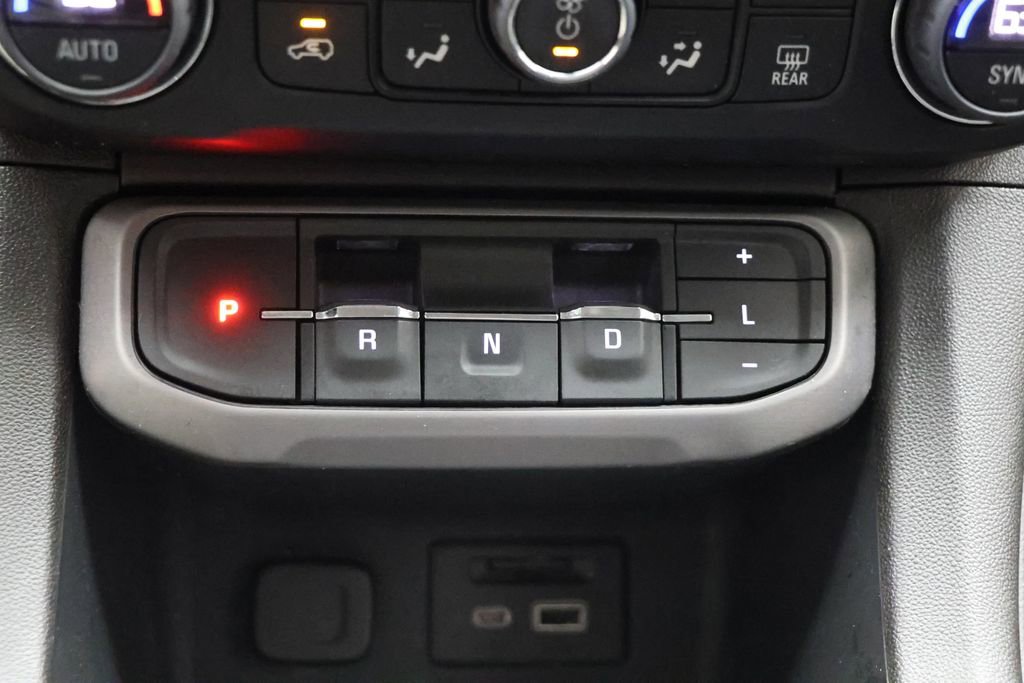 Used 2023 GMC Acadia AT4 w/ Technology Package AWD/4WD image 23