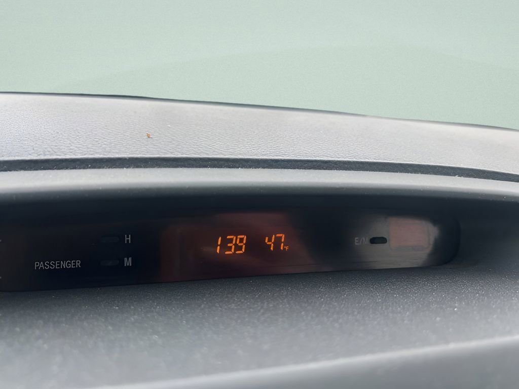 Used 2004 Toyota Camry SE image 24