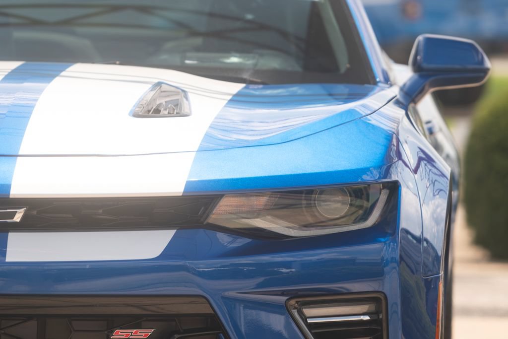 Used 2018 Chevrolet Camaro SS w/ LPO, Ground Effects Package RWD image 15