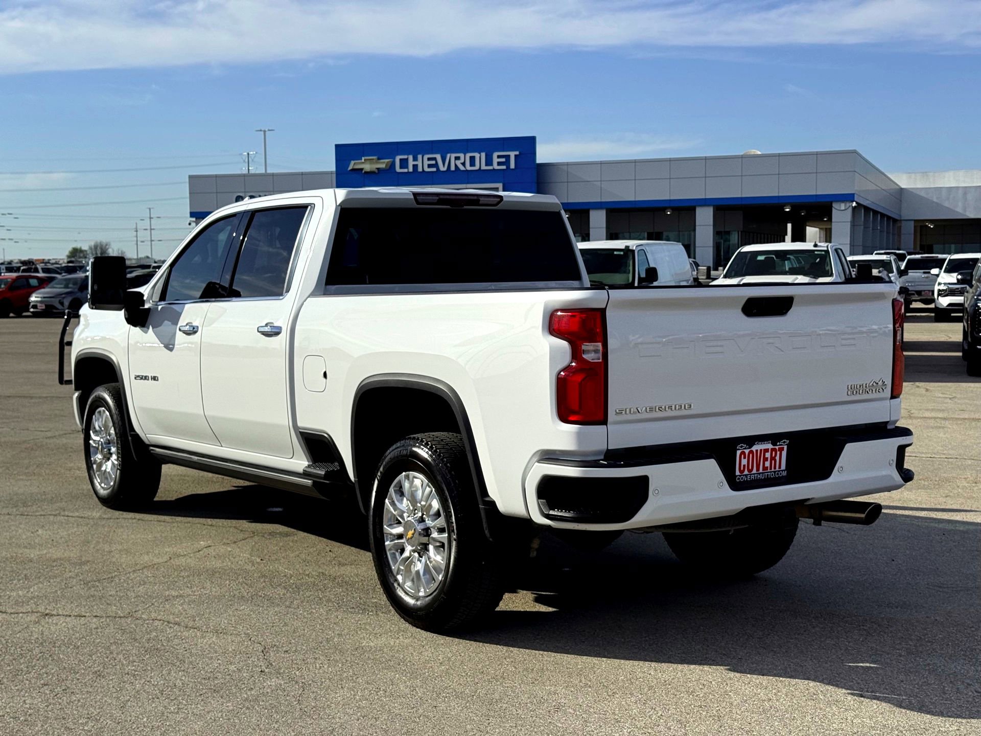Used 2022 Chevrolet Silverado 2500 High Country w/ Z71 Off-Road Package image 8