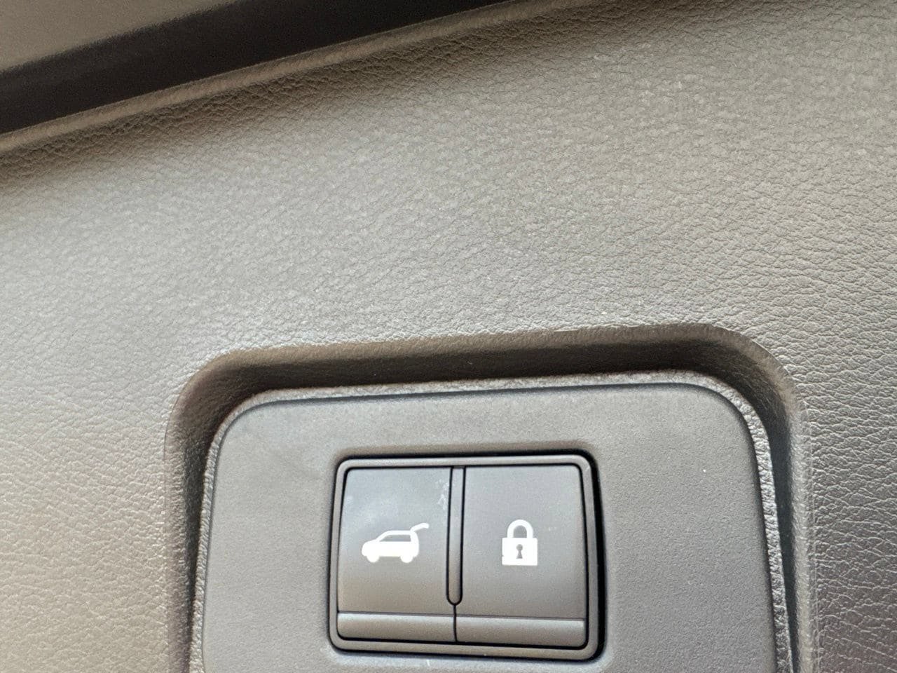 Certified 2024 Nissan Rogue SV w/ SV Premium Package AWD/4WD image 37
