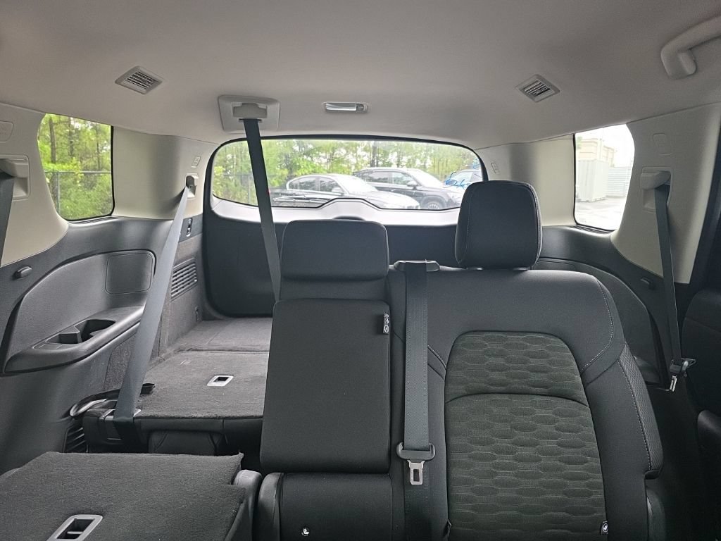 Certified 2025 Nissan Pathfinder SV AWD/4WD image 16
