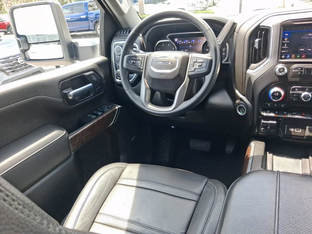 Used 2023 GMC Sierra 3500 Denali AWD/4WD image 13