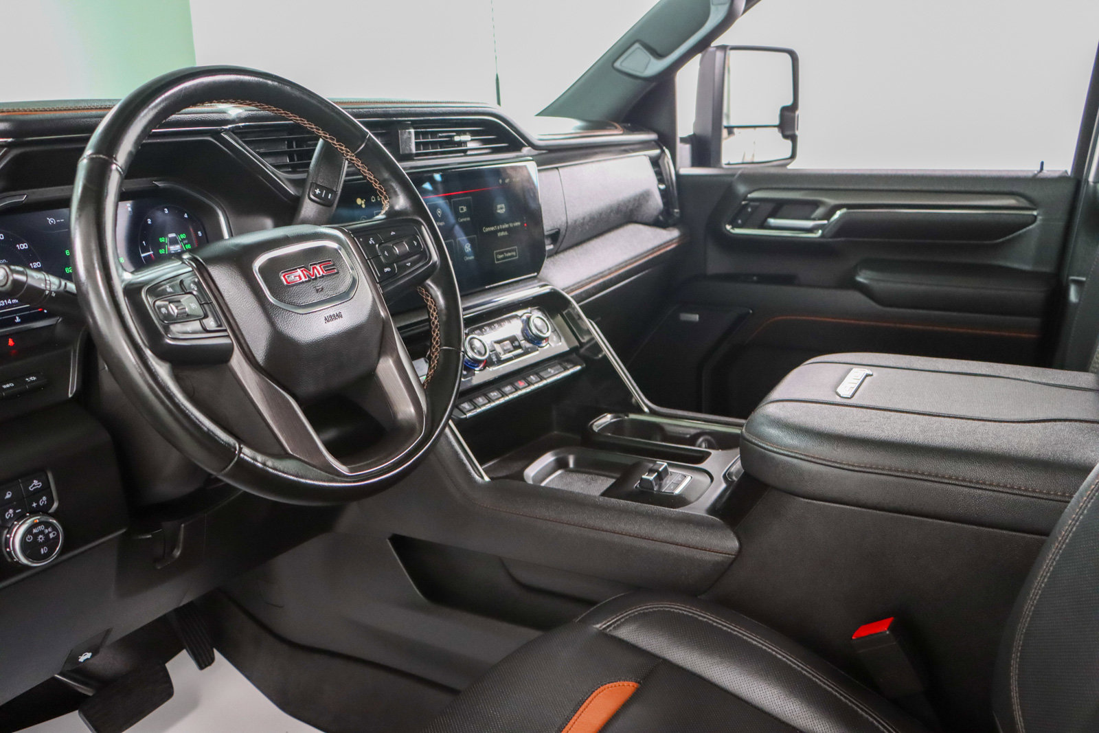 Used 2024 GMC Sierra 2500 AT4 w/ AT4 Premium Plus Package image 28