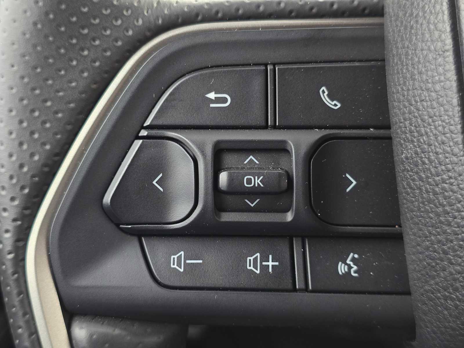 Certified 2025 Toyota 4Runner TRD Off-Road Premium image 34