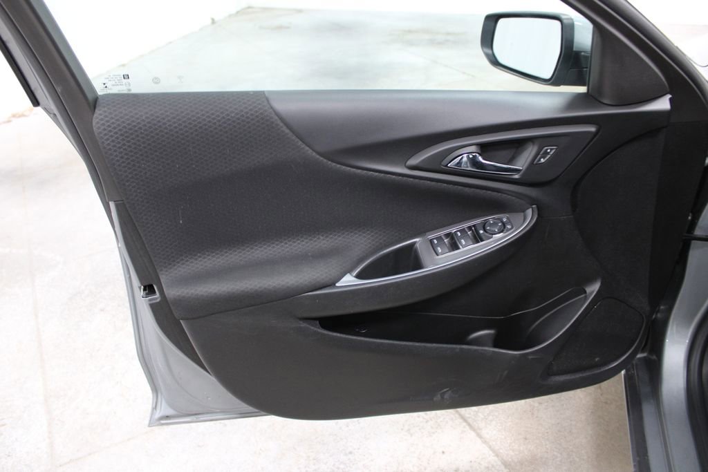 Used 2024 Chevrolet Malibu LT image 16