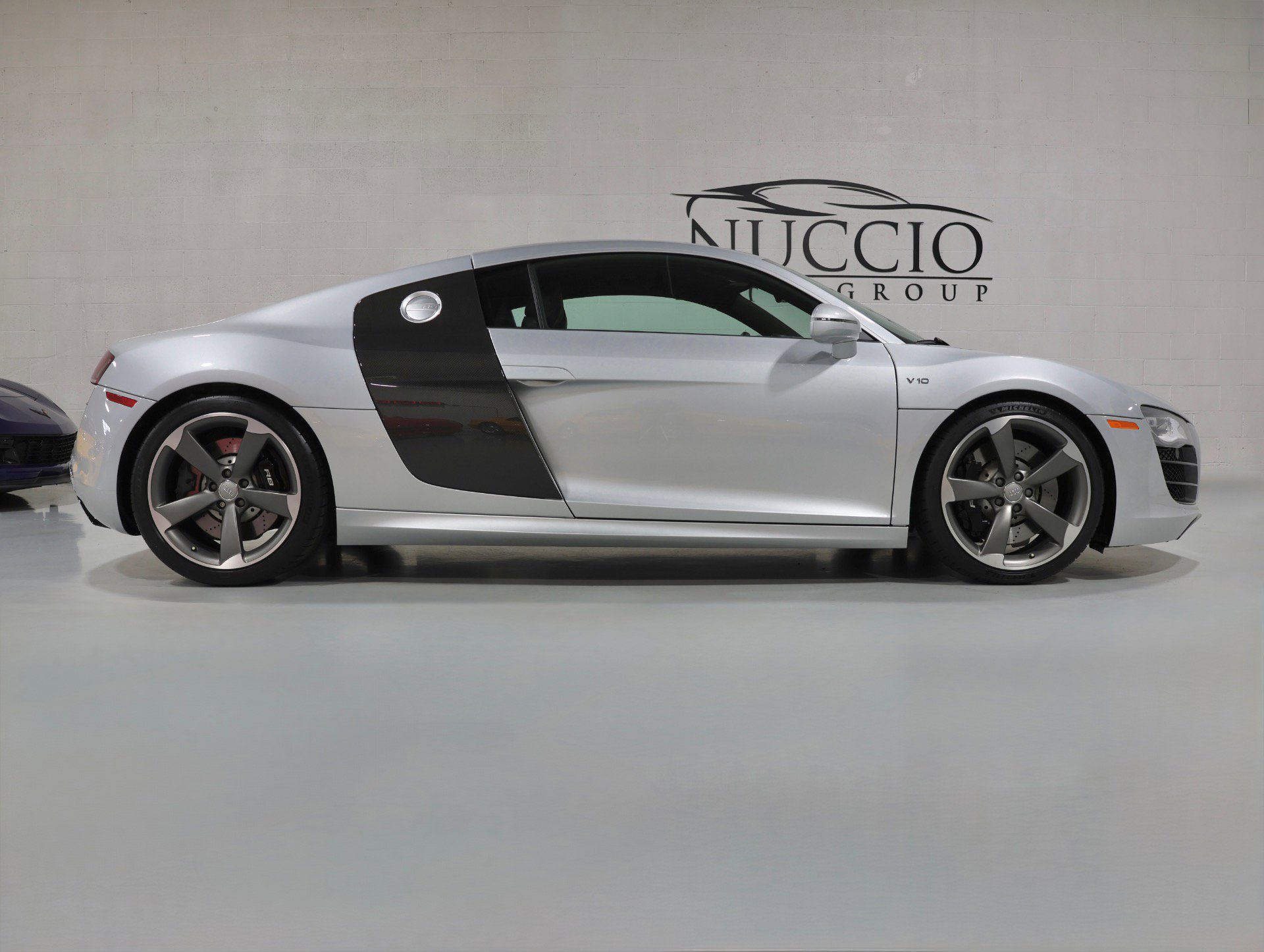 Used 2011 Audi R8 V10 AWD/4WD image 11