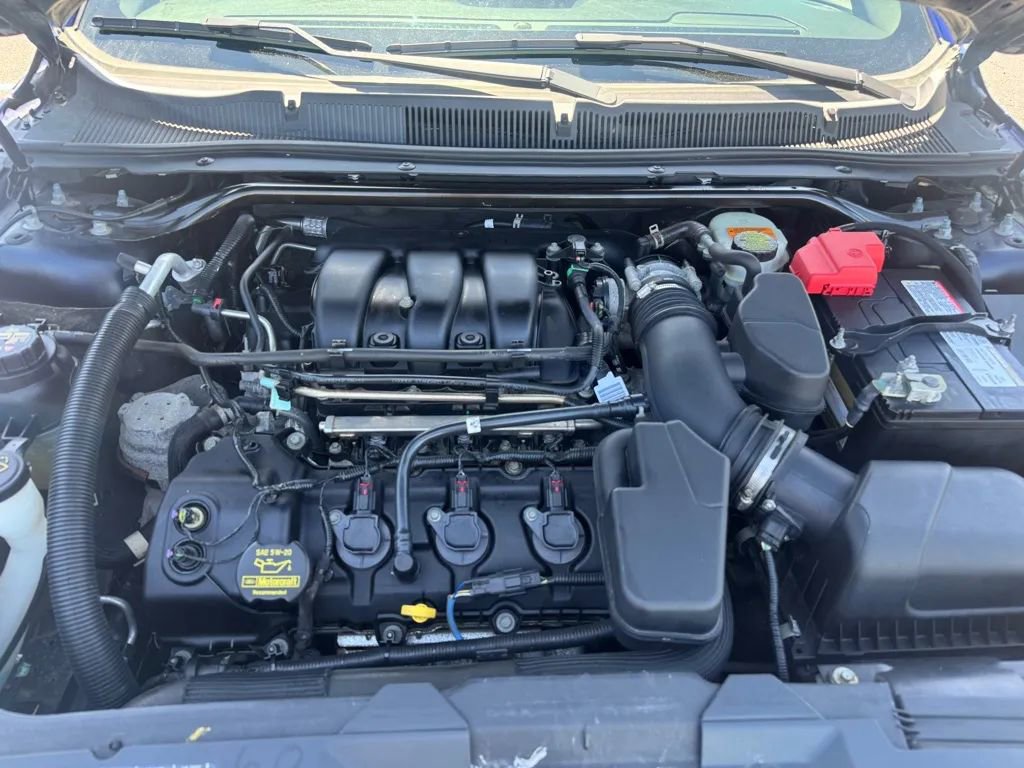 Used 2013 Ford Taurus SEL image 11