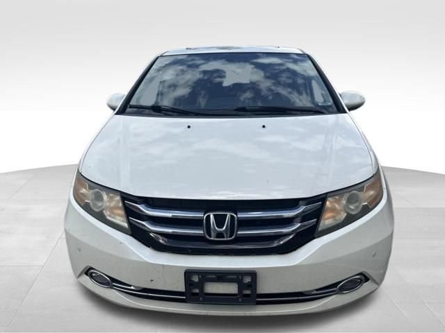 Used 2015 Honda Odyssey Touring video 2