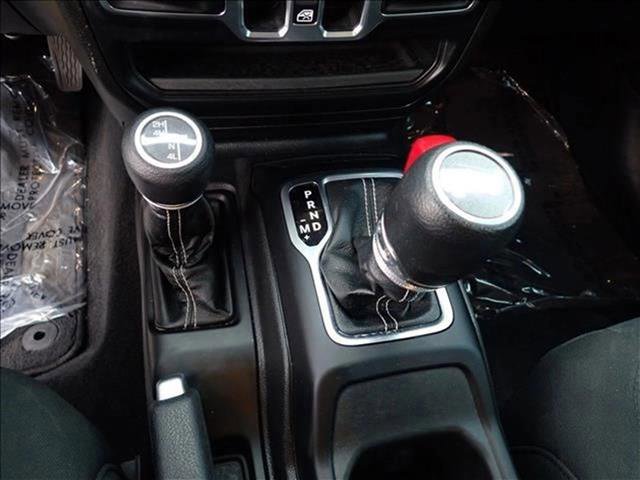 Used 2023 Jeep Wrangler Sahara image 19