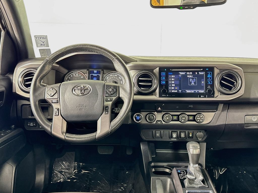 Used 2019 Toyota Tacoma TRD Off-Road AWD/4WD image 13