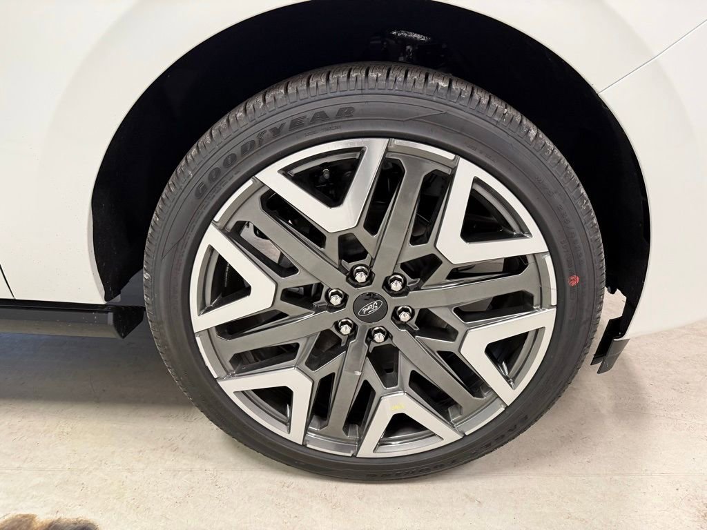 New 2025 Ford Expedition Platinum w/ Platinum Ultimate Package AWD/4WD image 12