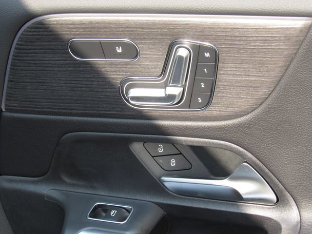 Certified 2023 Mercedes-Benz GLB 250 4MATIC image 22
