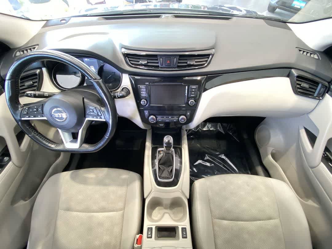 Used 2020 Nissan Rogue Sport SV w/ All-Weather Package AWD/4WD image 23