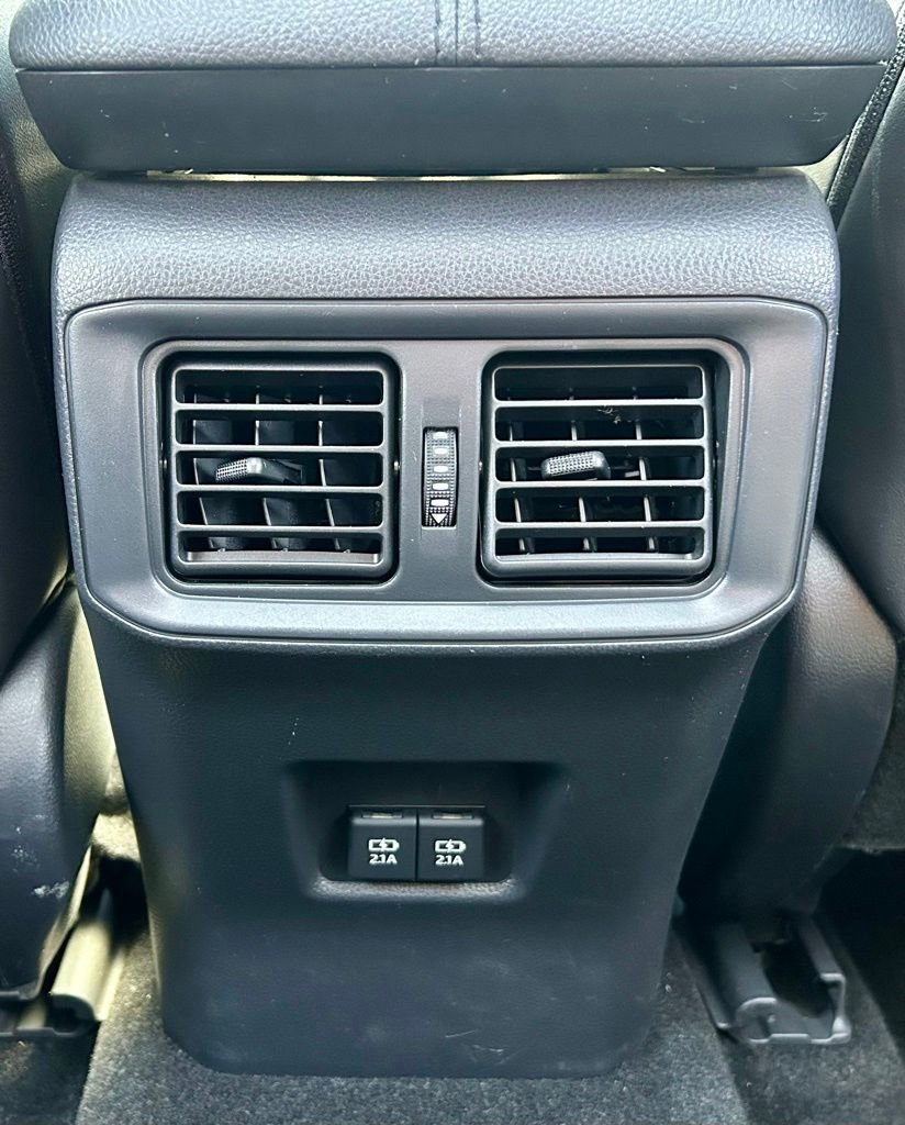 Used 2019 Toyota RAV4 XSE AWD/4WD image 17