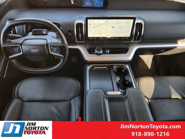 Used 2025 Ford Expedition Platinum image 26