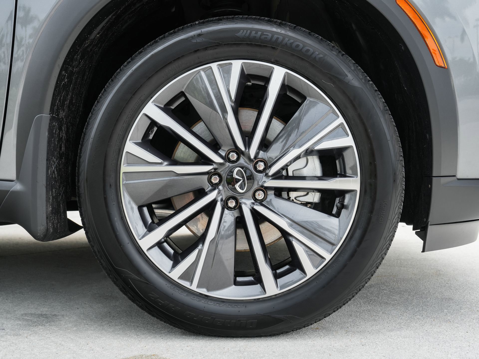 Certified 2026 INFINITI QX60 Luxe w/ Family Package FWD image 26