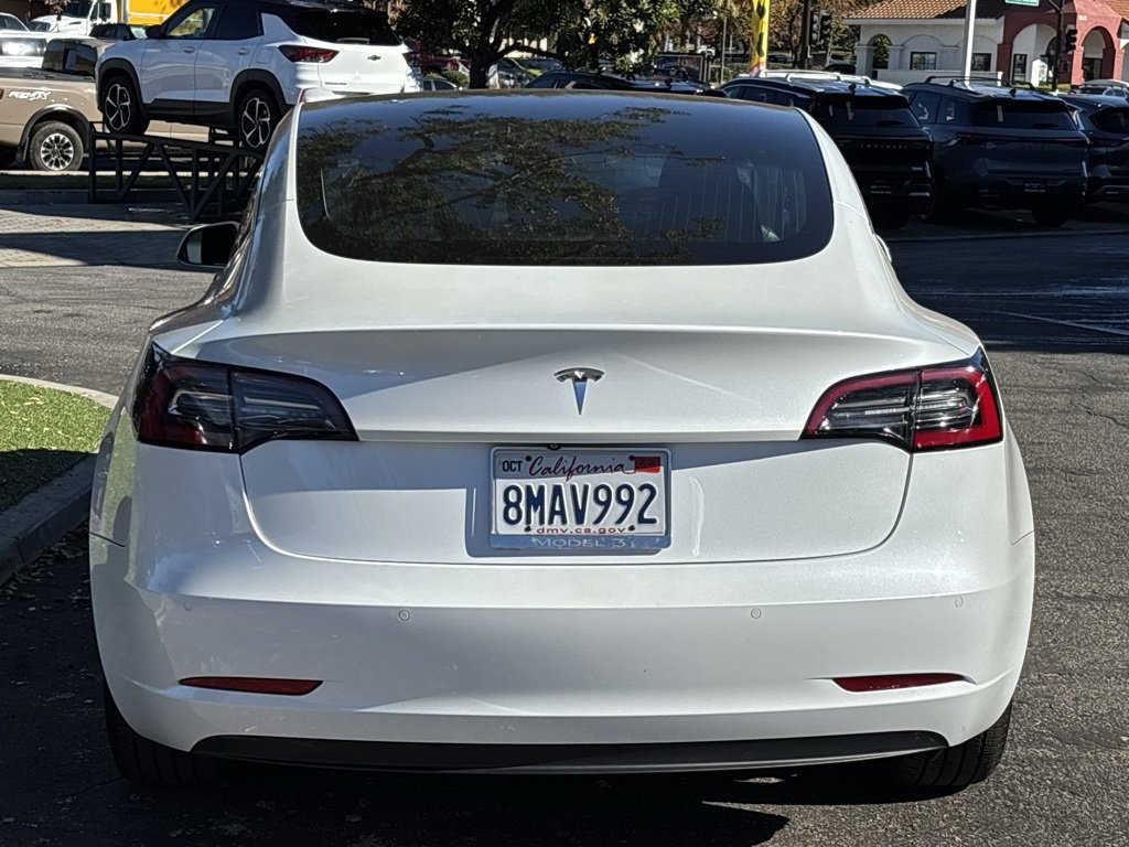 Used 2019 Tesla Model 3 Mid Range image 5