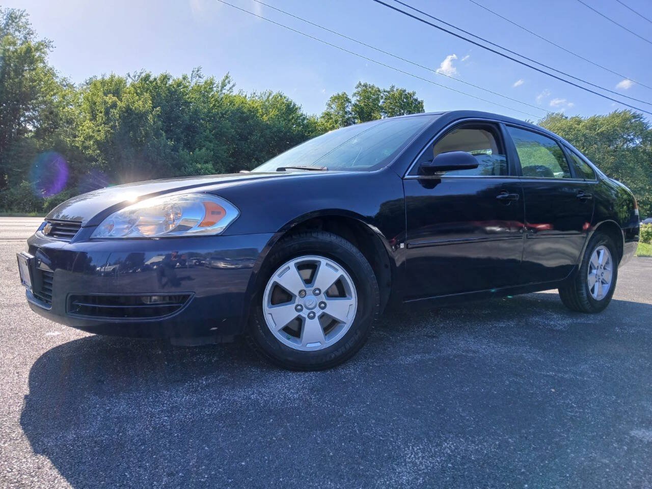 Used 2007 Chevrolet Impala LT FWD image 1