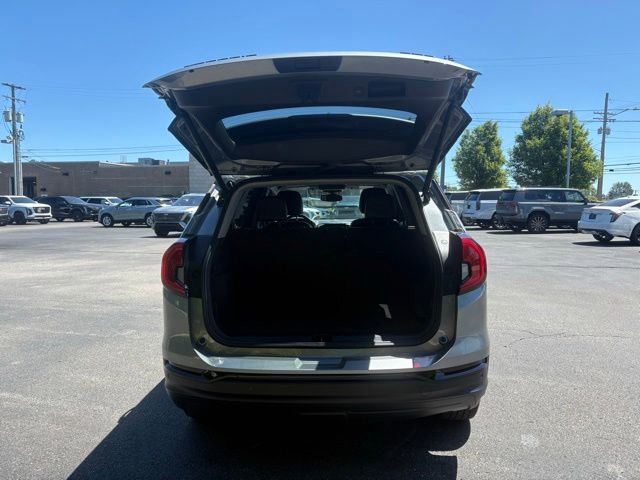 Used 2023 GMC Terrain SLT w/ Infotainment Package II AWD/4WD image 7