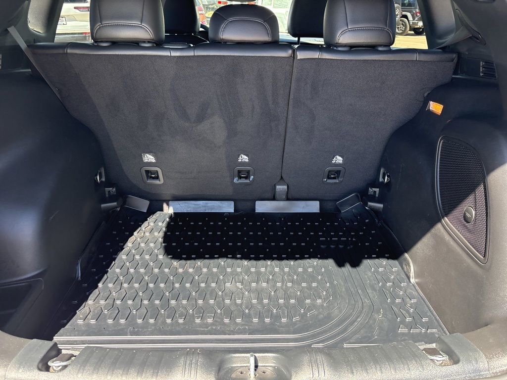 Used 2023 Jeep Compass Latitude w/ Sun and Sound Group image 37